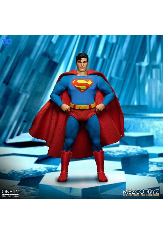 Boneco de ação Mezco Superman One:12 DC Comics Man of Steel